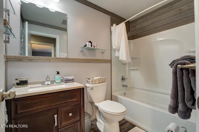 $330,000 | 429 Deer Path Lane, Unit 103, Gatlinburg, TN 37738