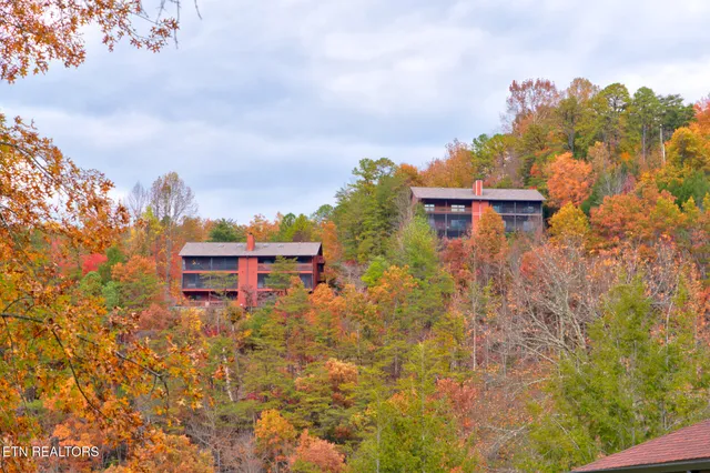 $330,000 | 429 Deer Path Lane, Unit 103, Gatlinburg, TN 37738