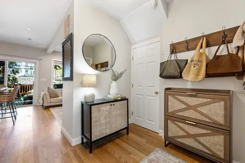 $589,000 | 39 I Street, Unit 1, Boston, MA 02127