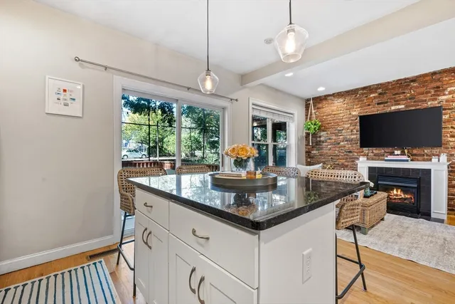 $580,000 | 39 I Street, Unit 1, Boston, MA 02127