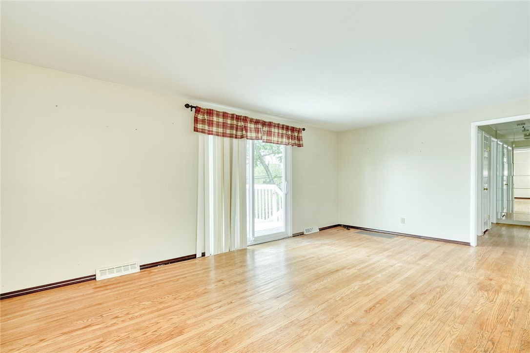 139 Nevins Road Henrietta, NY 14467 - Photo 12 of 38