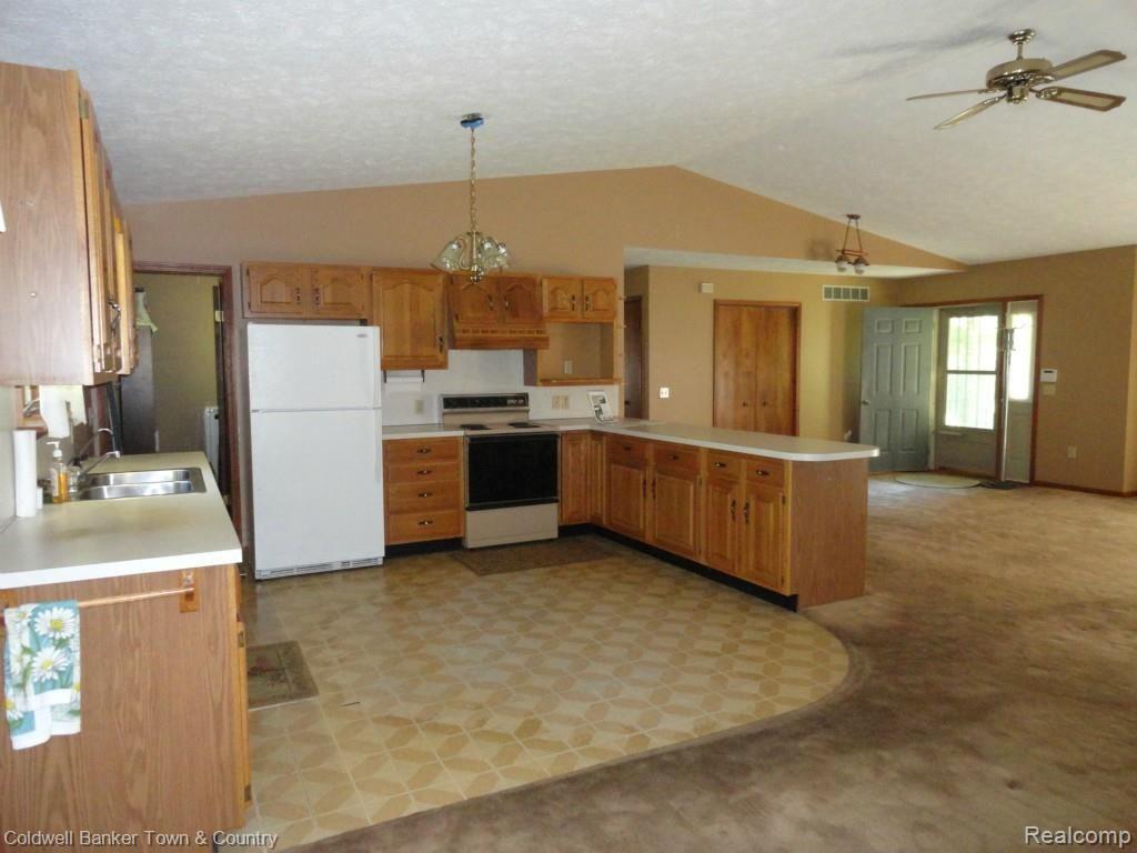 4500 Hogback Road Fowlerville, MI 48836 - Photo 22 of 48 DSC04734.jpg