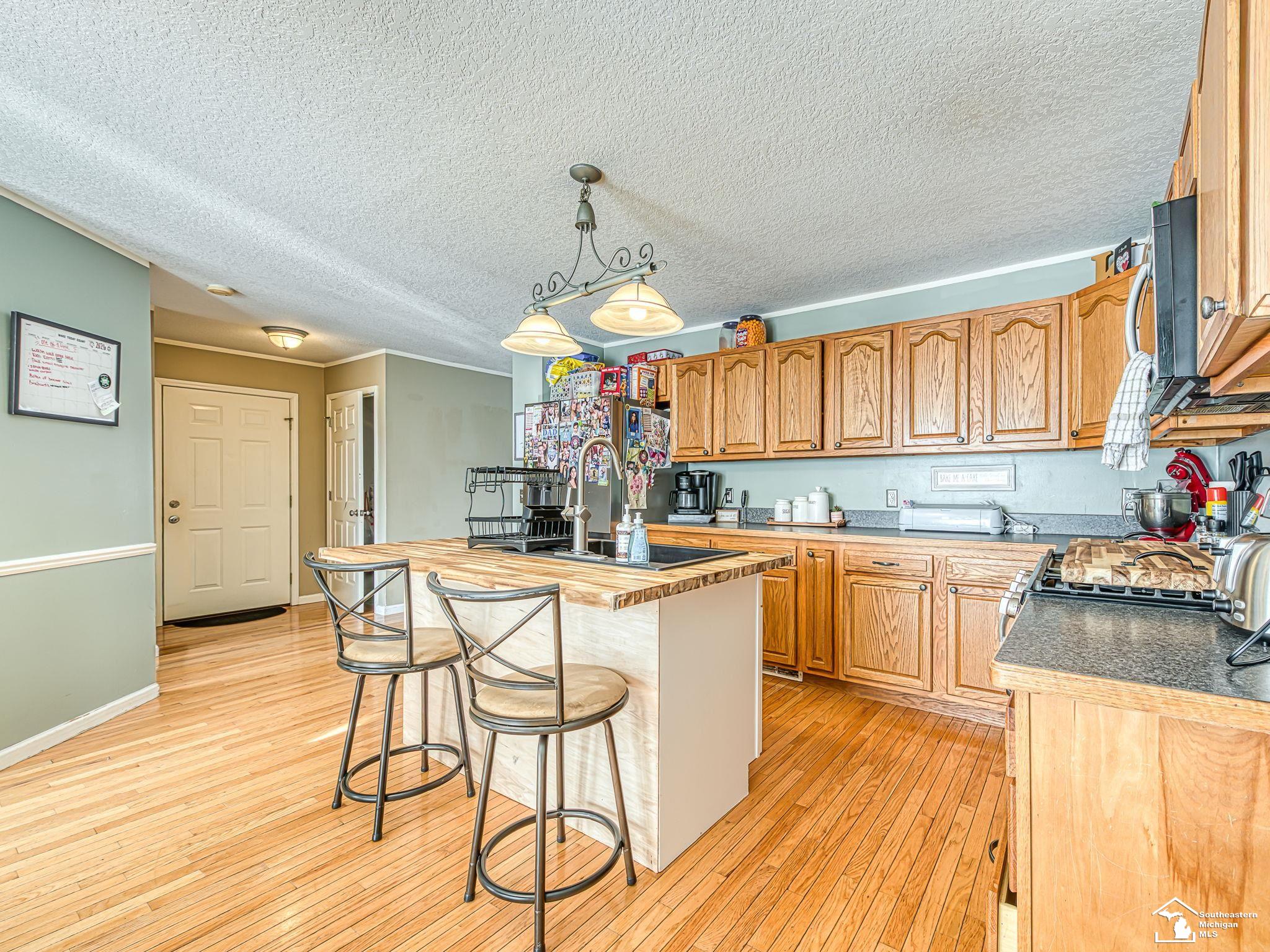 12459 Matthews Street Carleton, MI 48117 - Photo 7 of 35
