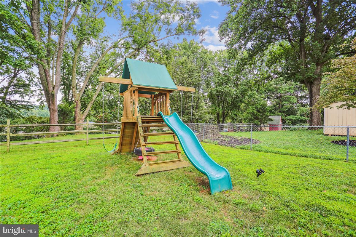 19421 Olney Mill Road Olney, MD 20832 - Photo 43 of 65 Swing Set Conveys