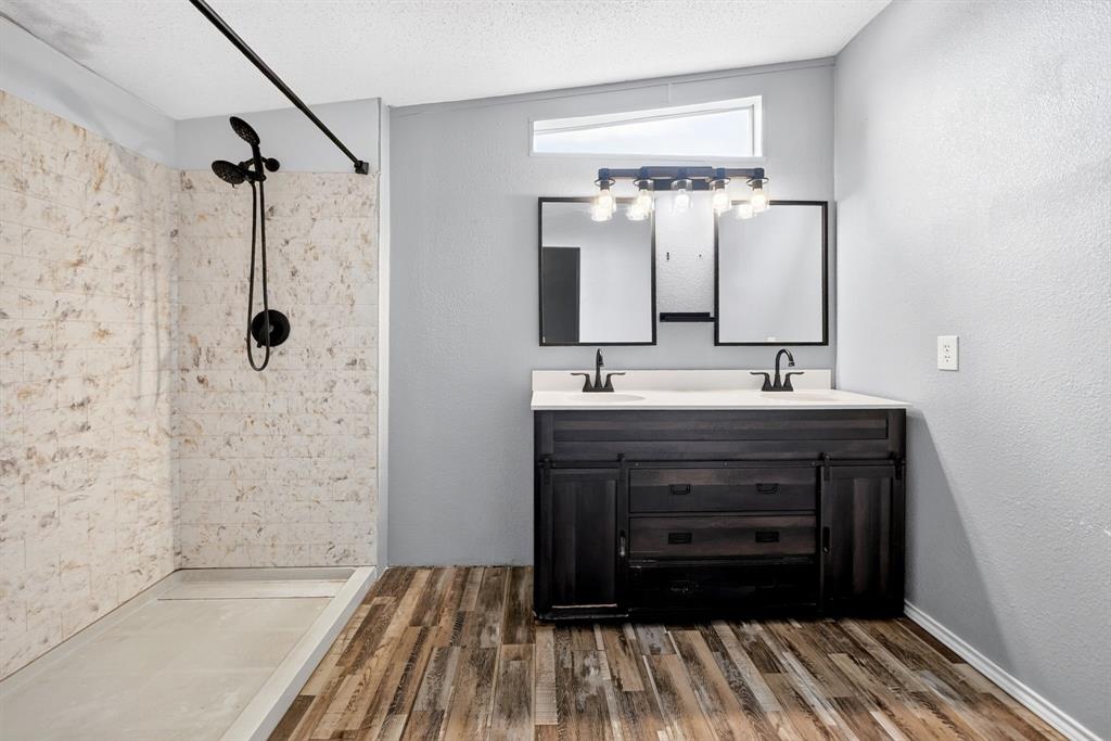 929 West Sterrett Road Waxahachie, TX 75167 - Photo 22 of 40