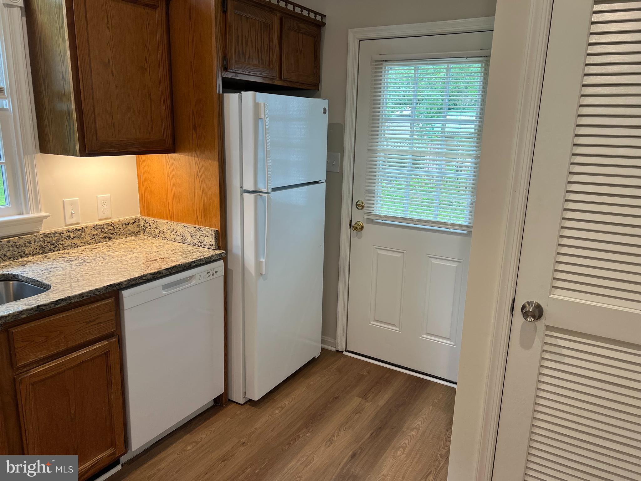 3140 Cofer Road Falls Church, VA 22042 - Photo 11 of 41 Kitchen