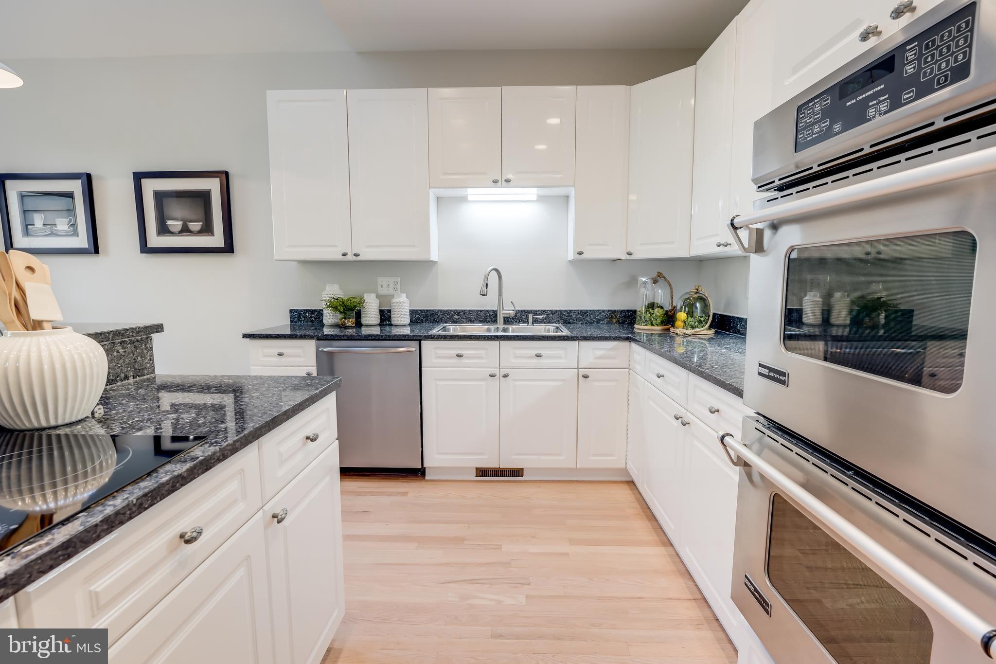 2004 Beacon Place Reston, VA 20191 - Photo 31 of 51 Gallery Image 31