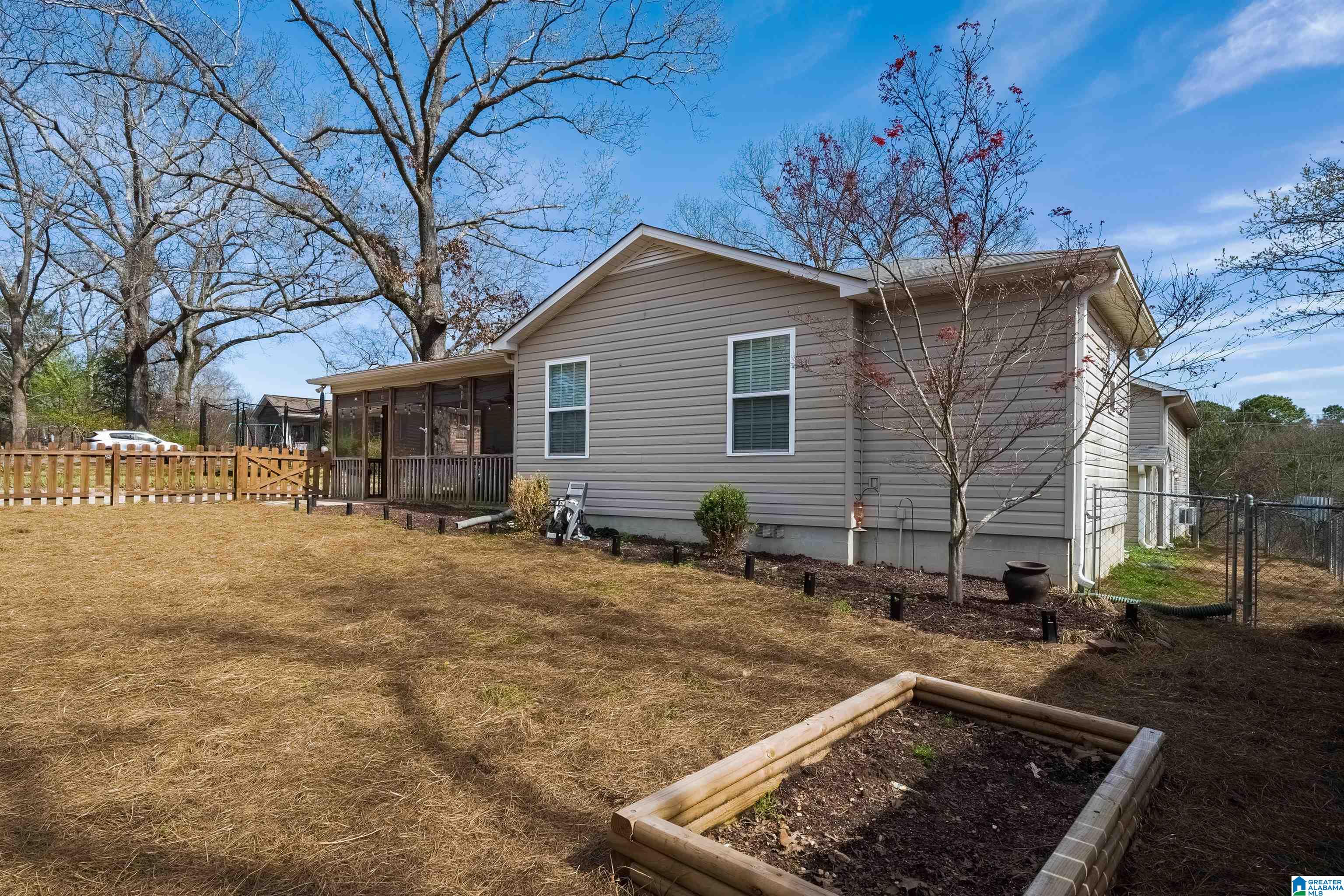 1550 Mt Olive Road Gardendale, AL 35071 - Photo 3 of 26