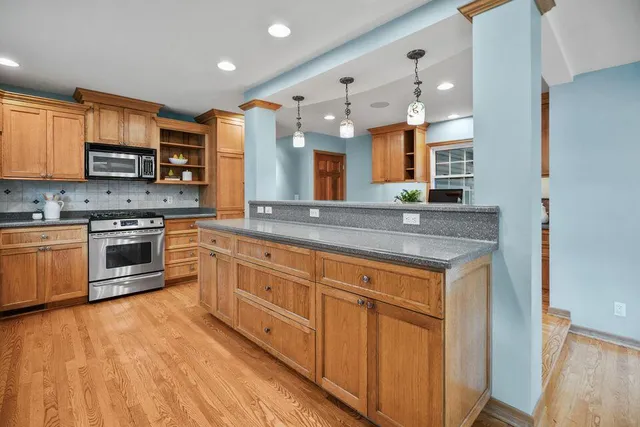 $3,500 | 5160 North Kent Avenue, Whitefish Bay, WI 53217