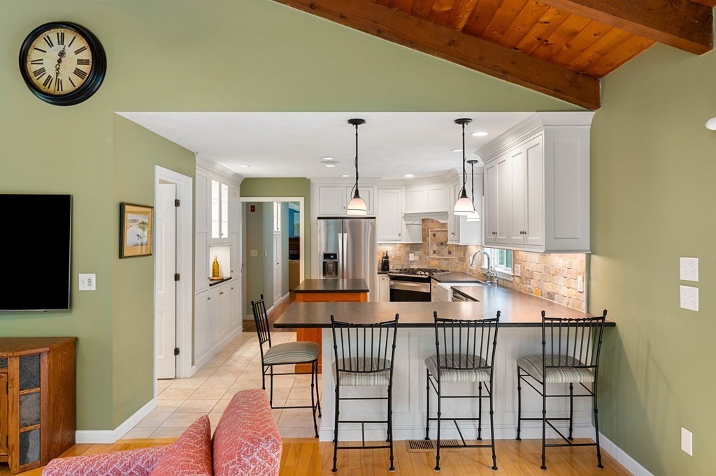 114 Raddin Road Groton, MA 01450 - Photo 7 of 40 Gallery Image 7