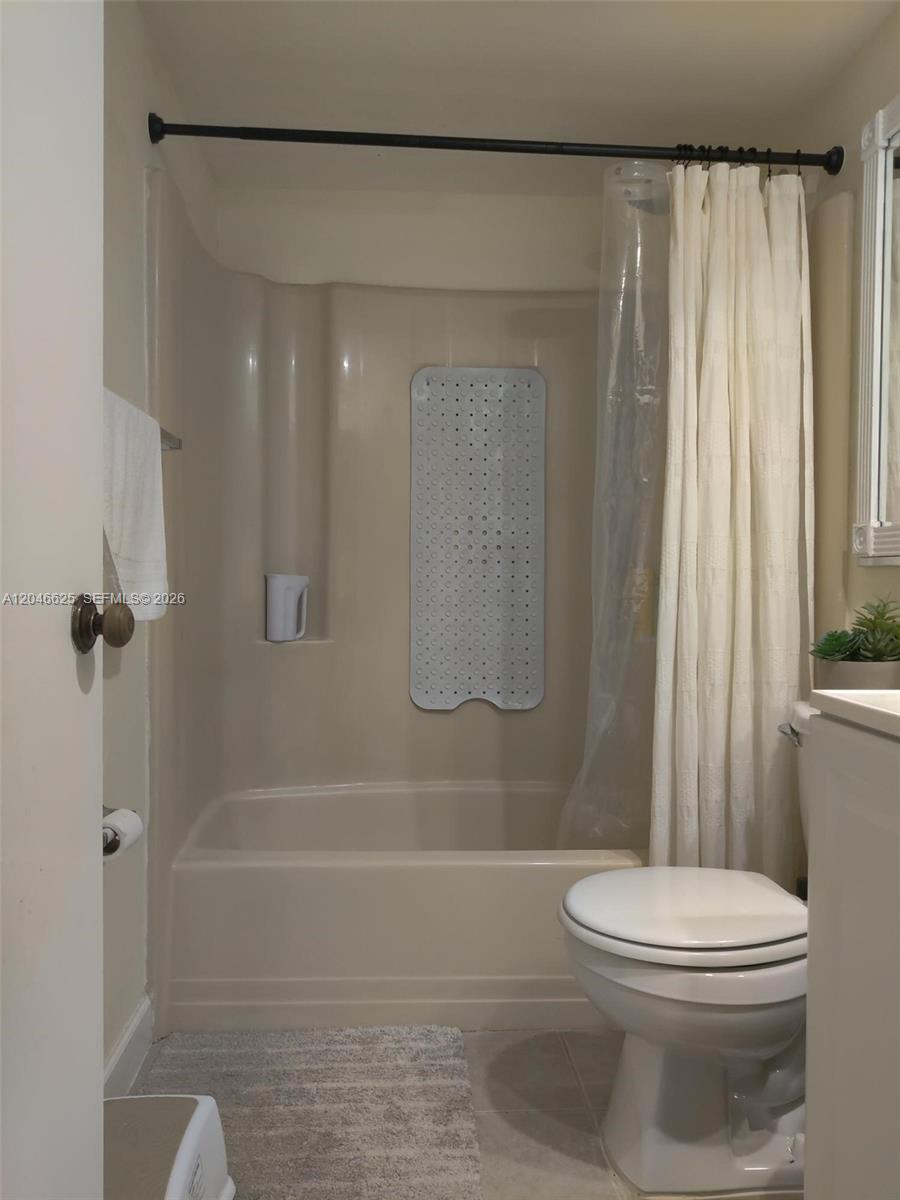 300 East Club Circle, Unit 108 Boca Raton, FL 33487 - Photo 22 of 30