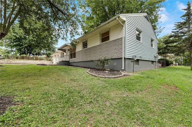 $205,000 | 2700 Englewood Terrace, Independence, MO 64052