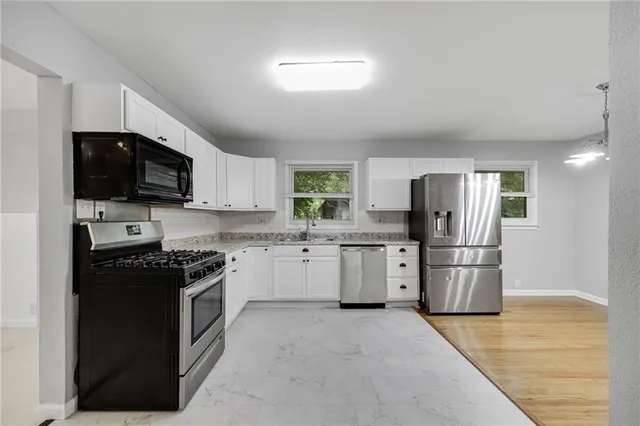 $205,000 | 2700 Englewood Terrace, Independence, MO 64052