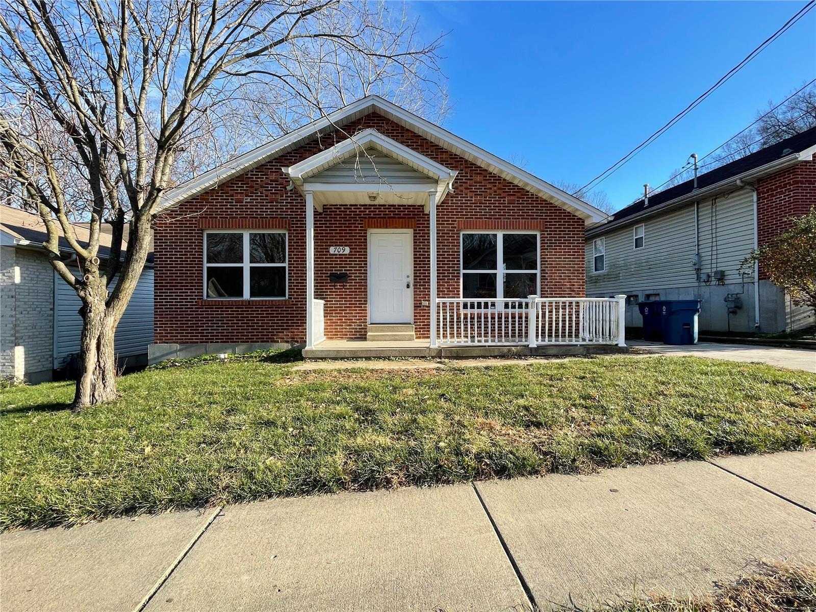 709 Silver Street Alton, IL 62002 - Photo 1 of 14 Gallery Image 1