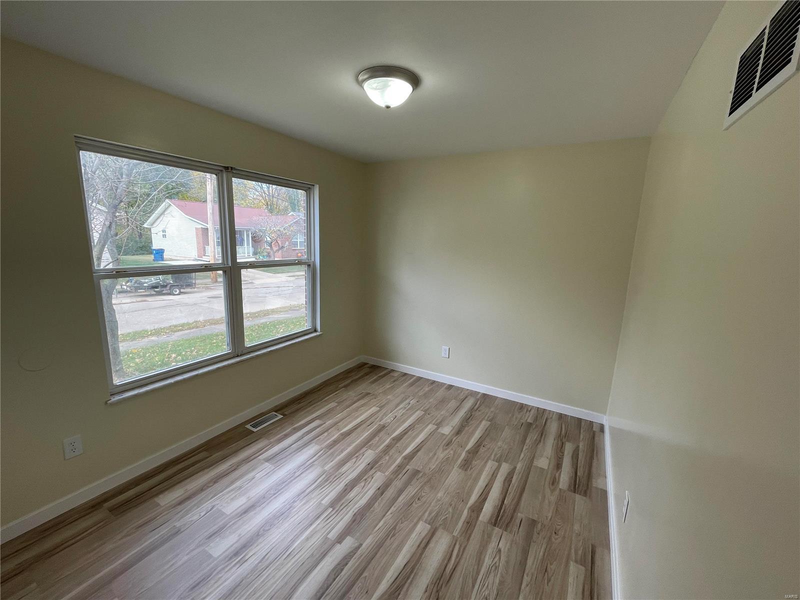 709 Silver Street Alton, IL 62002 - Photo 6 of 14 Gallery Image 6