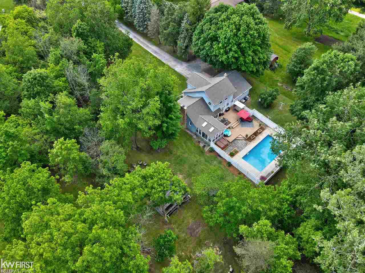 4280 North Henderson Road Davison, MI 48423 - Photo 14 of 59 50077972-13.JPG