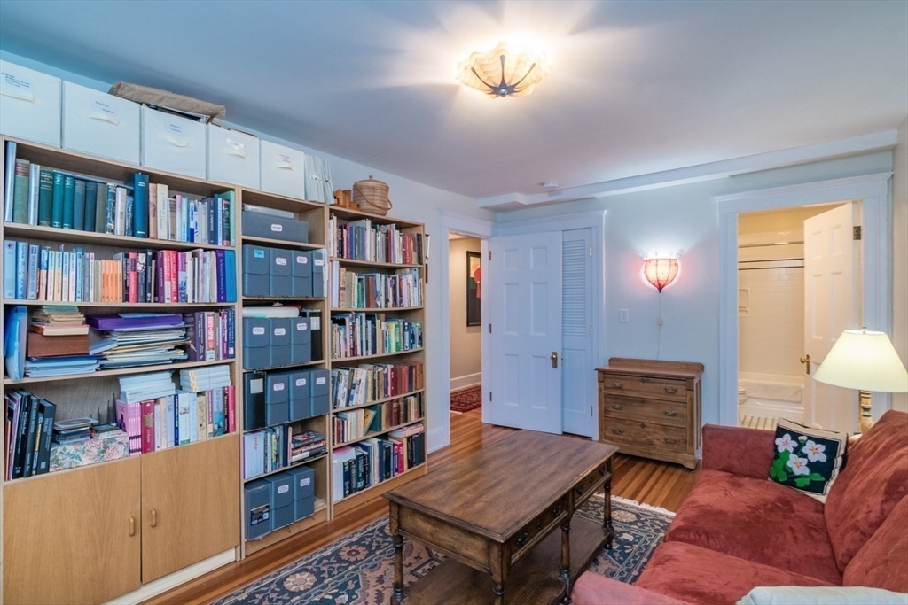 88 Round Hill Road, Unit 2 Northampton, MA 01060 - Photo 23 of 38