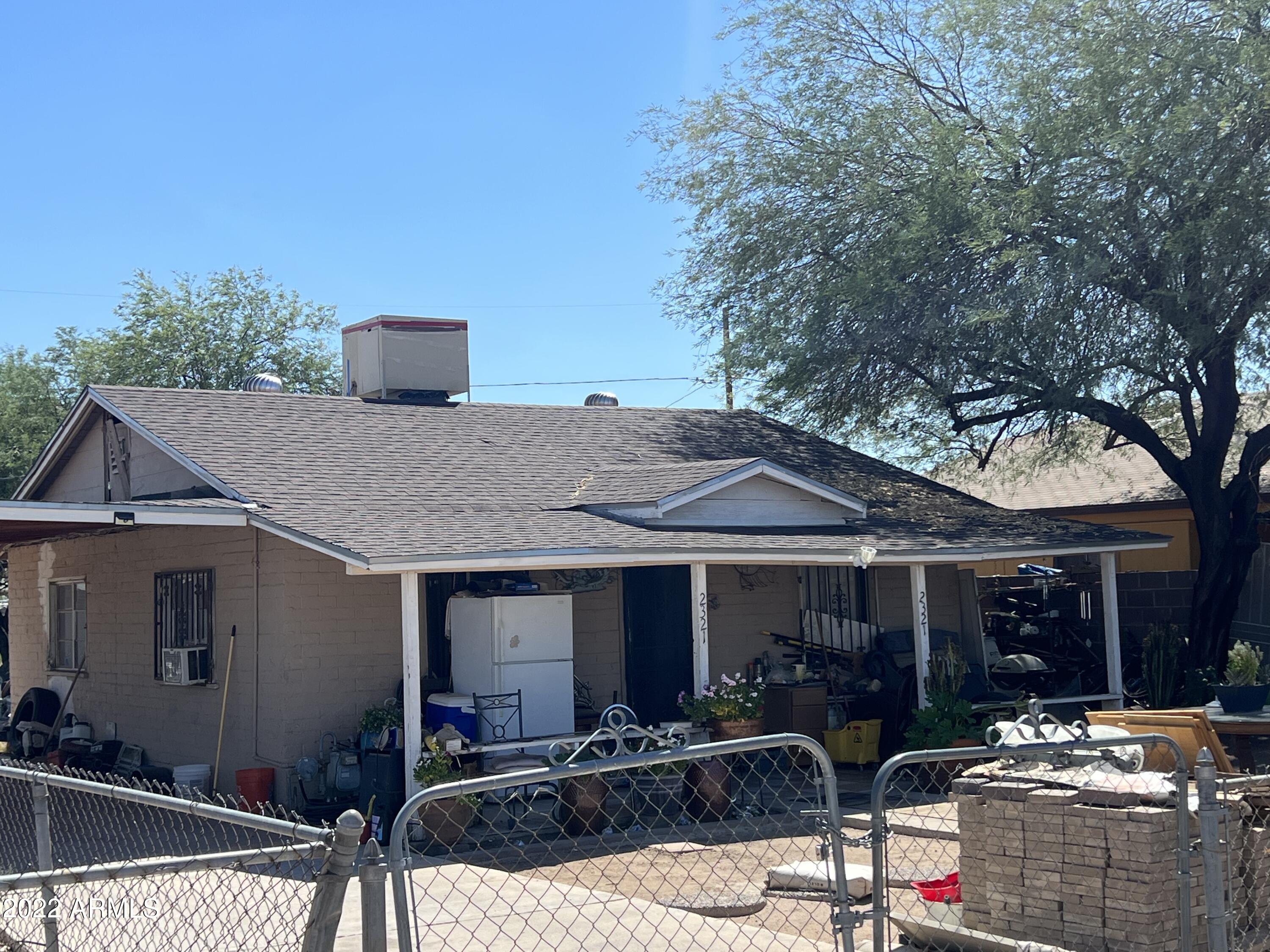 2321 West Hadley Street Phoenix, AZ 85009 - Photo 19 of 20 9878EF58-5333-4DD2-8468-4C63D45CBD35