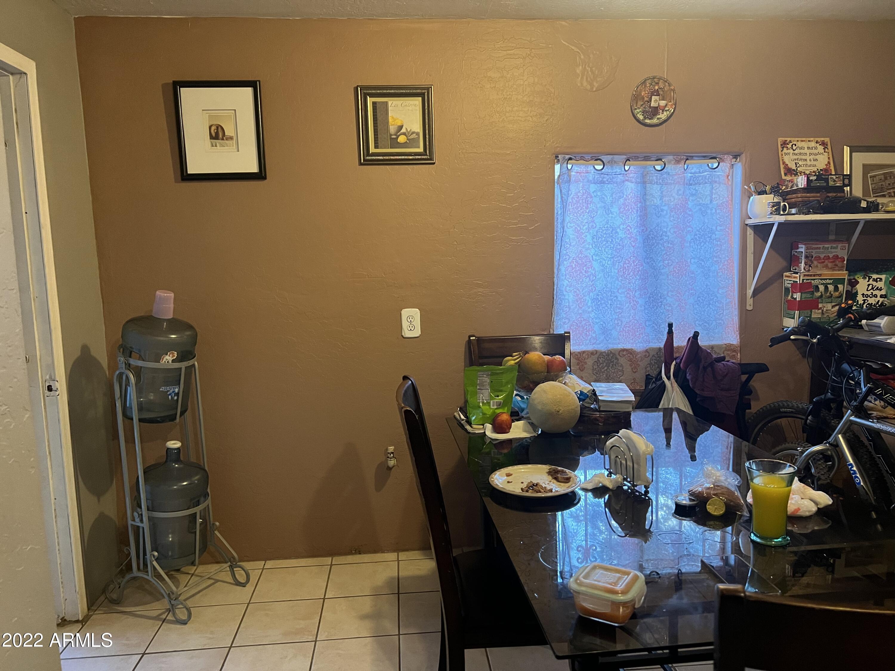 2321 West Hadley Street Phoenix, AZ 85009 - Photo 8 of 20 FD3DDFDE-53D6-46C2-9F4F-C57699911086