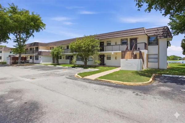 $290,000 | 14873 Southwest 104th Street, Unit 6203, Miami, FL 33196