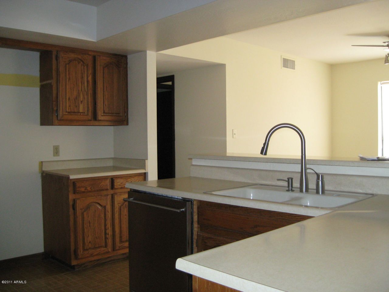 6818 North Rocking Road Scottsdale, AZ 85250 - Photo 3 of 26 Kitchen