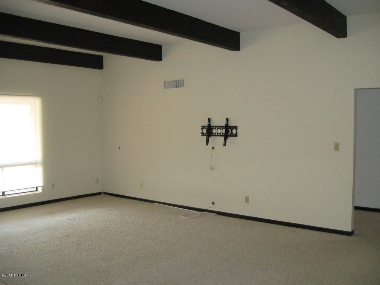 6818 North Rocking Road Scottsdale, AZ 85250 - Photo 9 of 26 Living Room