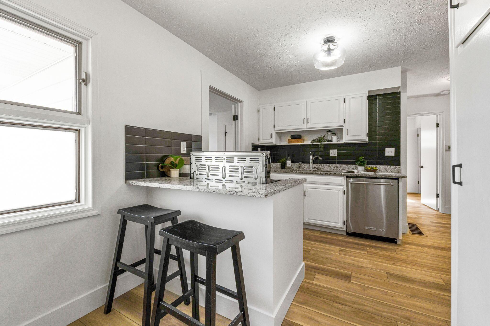 2527 Cranford Road Columbus, OH 43221 - Photo 5 of 40 2527 Cranford (Interior)-7