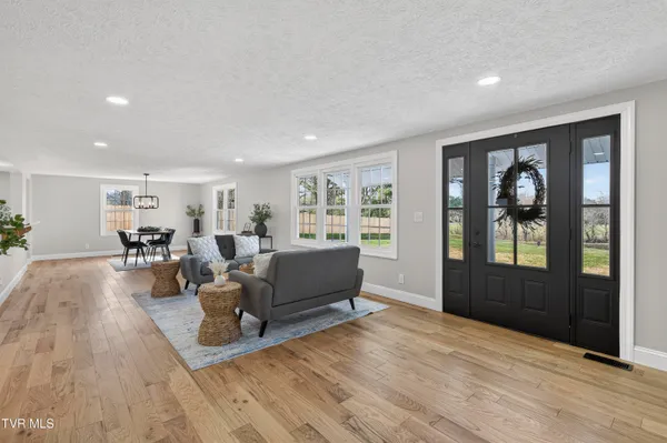 $425,000 | 1646 Muddy Creek Road, Blountville, TN 37617