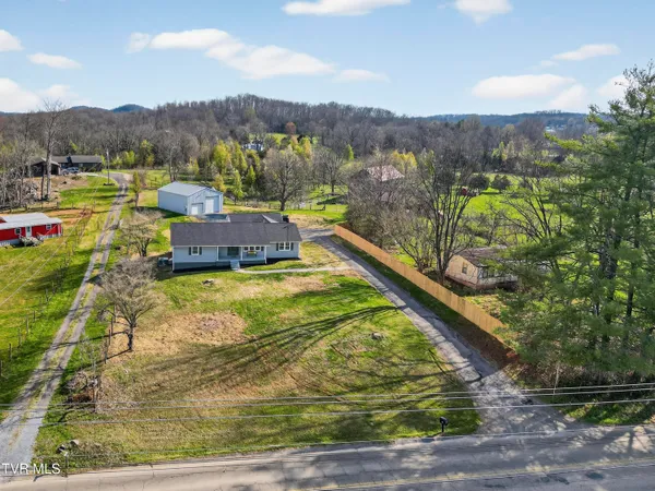 $425,000 | 1646 Muddy Creek Road, Blountville, TN 37617