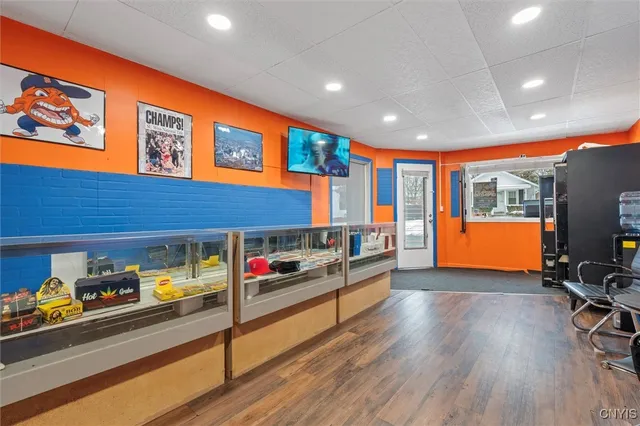 $184,900 | 1516 Valley Drive, Syracuse, NY 13207