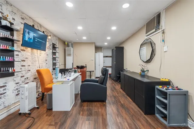 $184,900 | 1516 Valley Drive, Syracuse, NY 13207