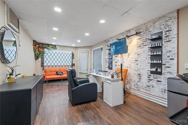 $184,900 | 1516 Valley Drive, Syracuse, NY 13207