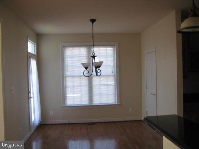 99 Marsh Run Road Fredericksburg, VA 22406 - Photo 4 of 7 BREAKFAST NOOK