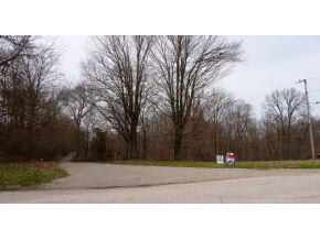 2400 South Knightridge Road Bloomington, IN 47401 - Photo 2 of 7