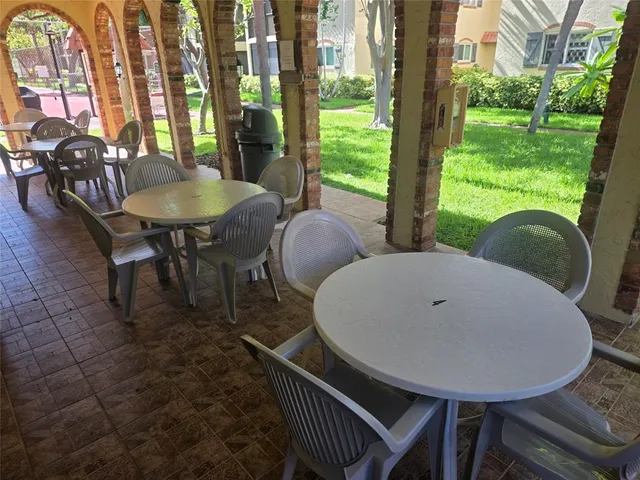 $2,000 | 251 South Cypress Road, Unit 101, Pompano Beach, FL 33060