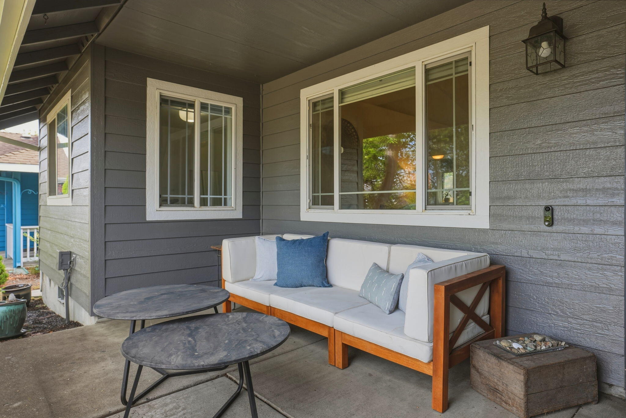 764 Northeast Tierra Road Bend, OR 97701 - Photo 4 of 51 5-web-or-mls-Riley_Visuals_005