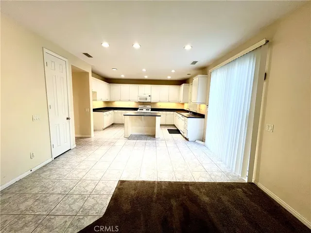 $3,700 | 32372 Whispering Willow Drive, Lake Elsinore, CA 92532