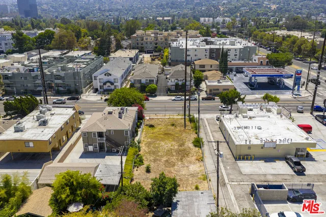 a picture of city view