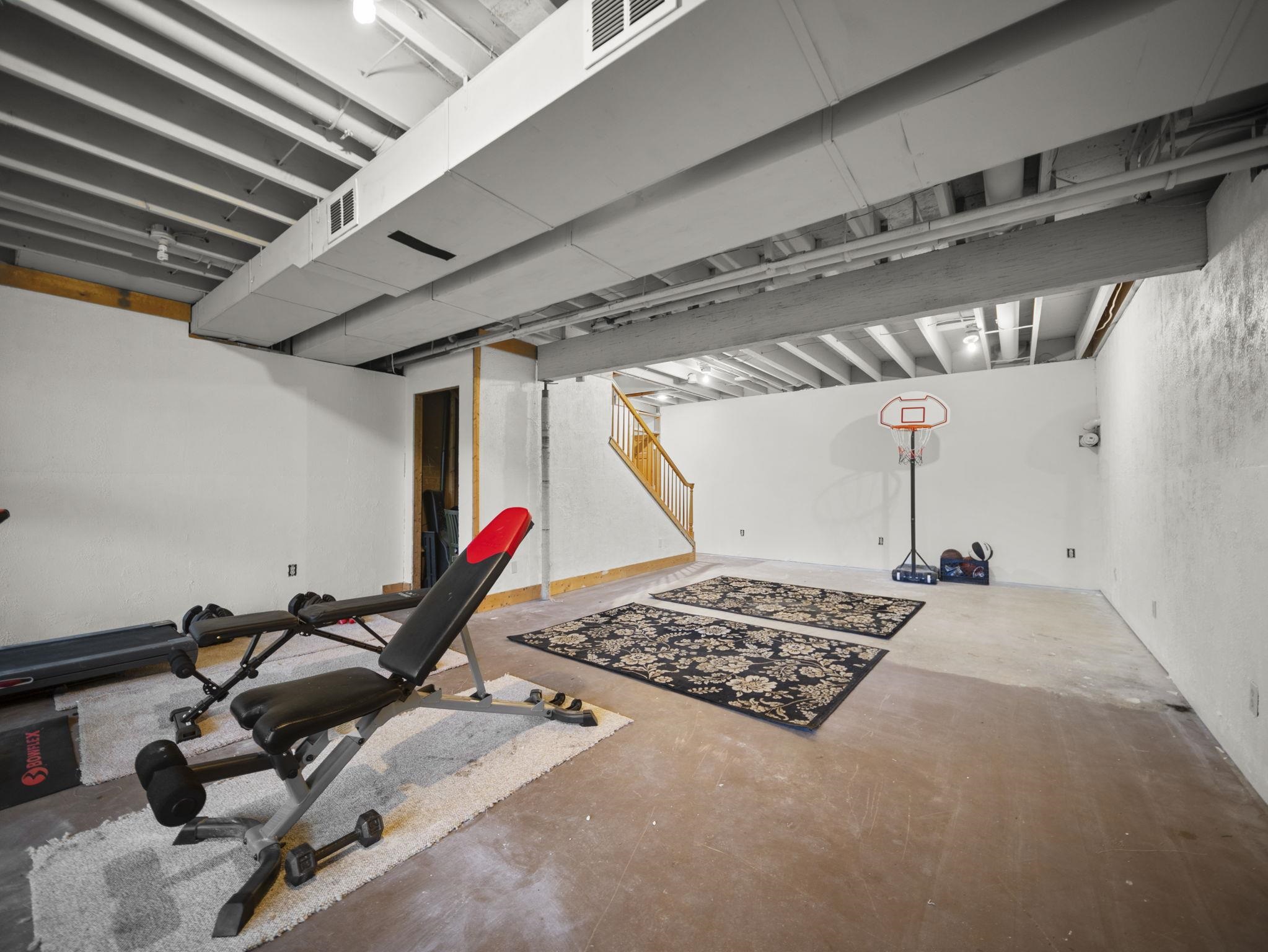 1719 Vanderlip Road Traverse City, MI 49686 - Photo 31 of 55 Gallery Image 31