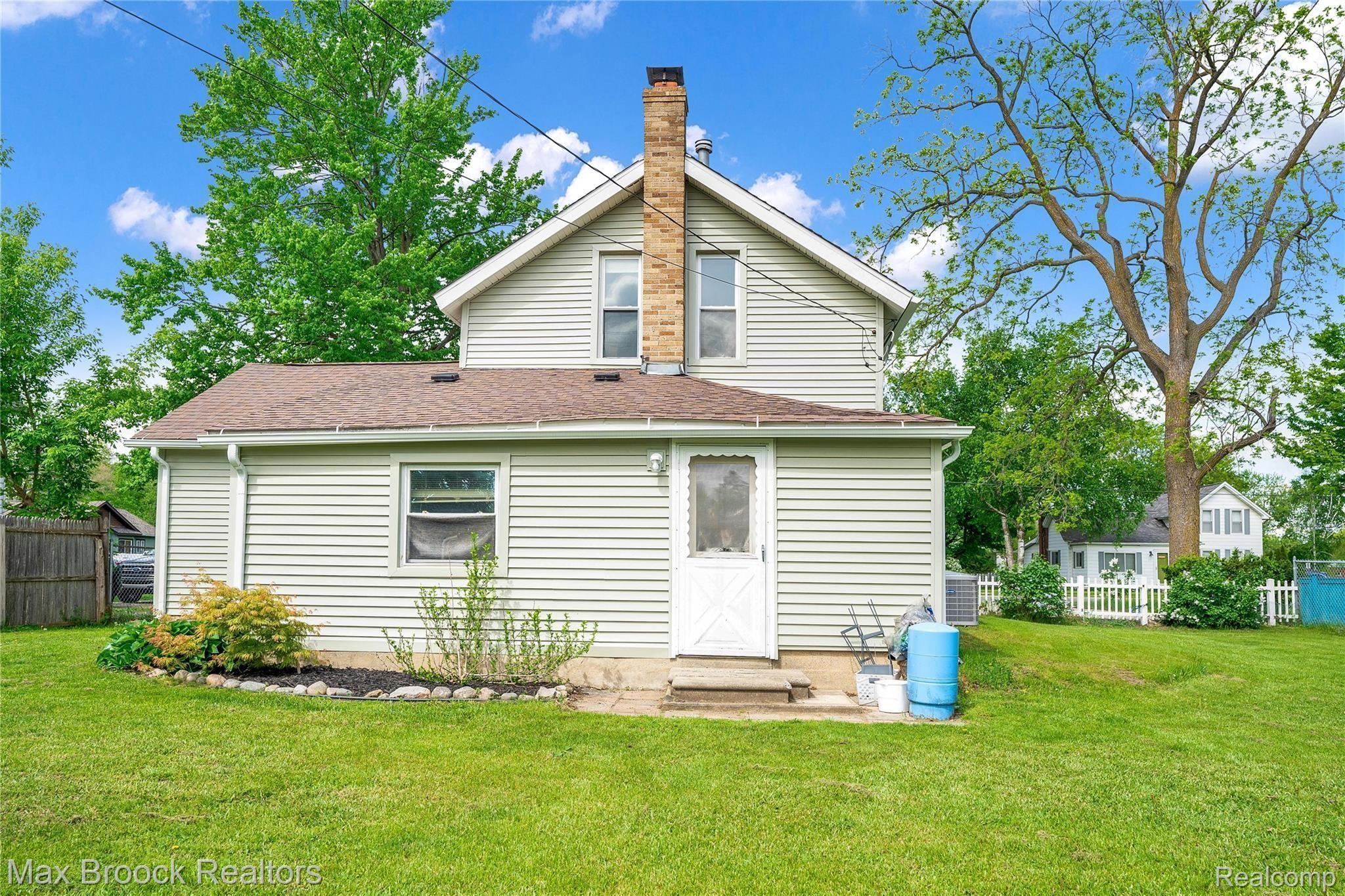 262 North Milford Road Highland, MI 48357 - Photo 28 of 32 Back of house