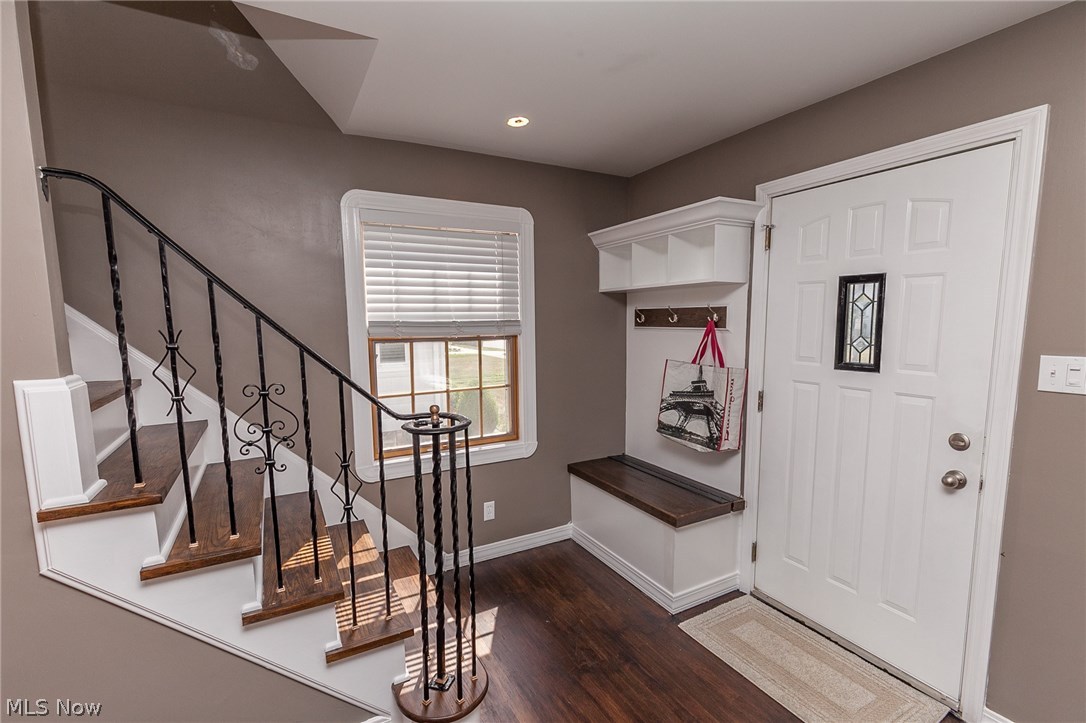 8214 Spring Garden Road Cleveland, OH 44129 - Photo 22 of 35