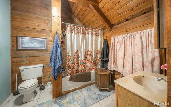 $297,500 | 21303 Teardrop Road, Devils Elbow, MO 65457