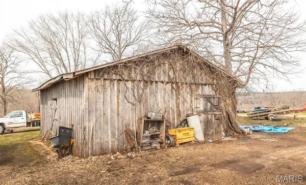 $297,500 | 21303 Teardrop Road, Devils Elbow, MO 65457