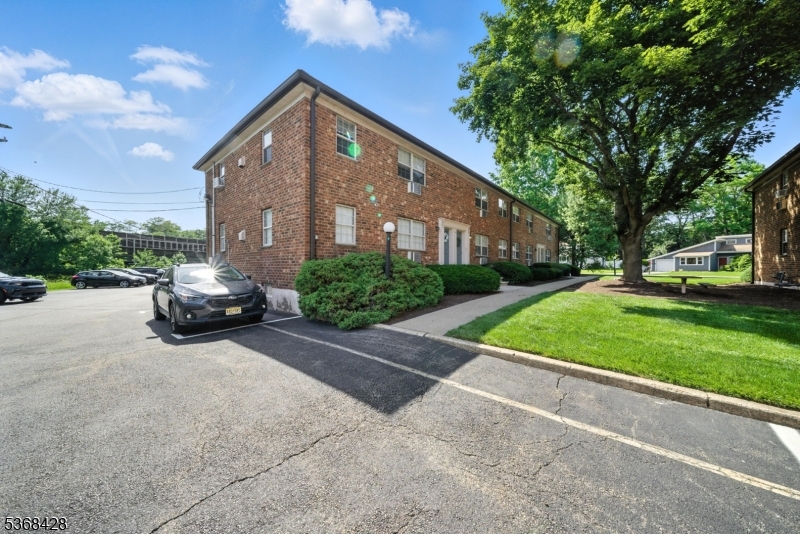 19 Savage Road, Unit 8 Denville, NJ 07834 - Photo 22 of 25 Gallery Image 22