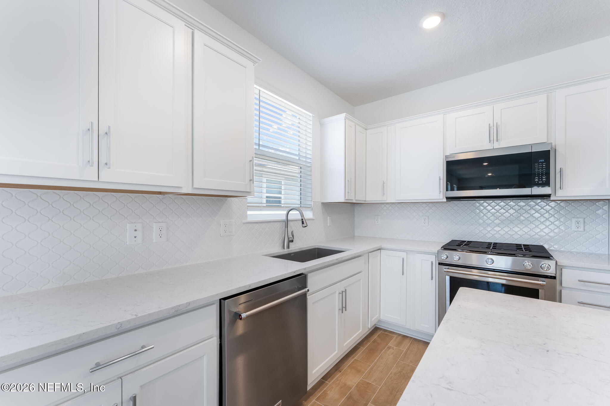261 Ecliptic Loop Yulee, FL 32097 - Photo 14 of 61 15-web-or-mls-Kitchen
