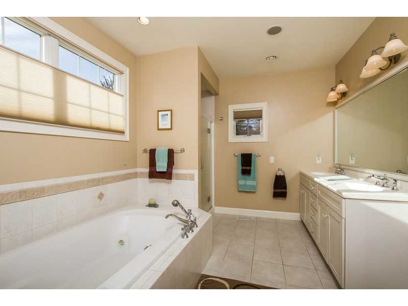 8 Ocean Rise Drive Westerly, RI 02891 - Photo 23 of 25 Bathroom.