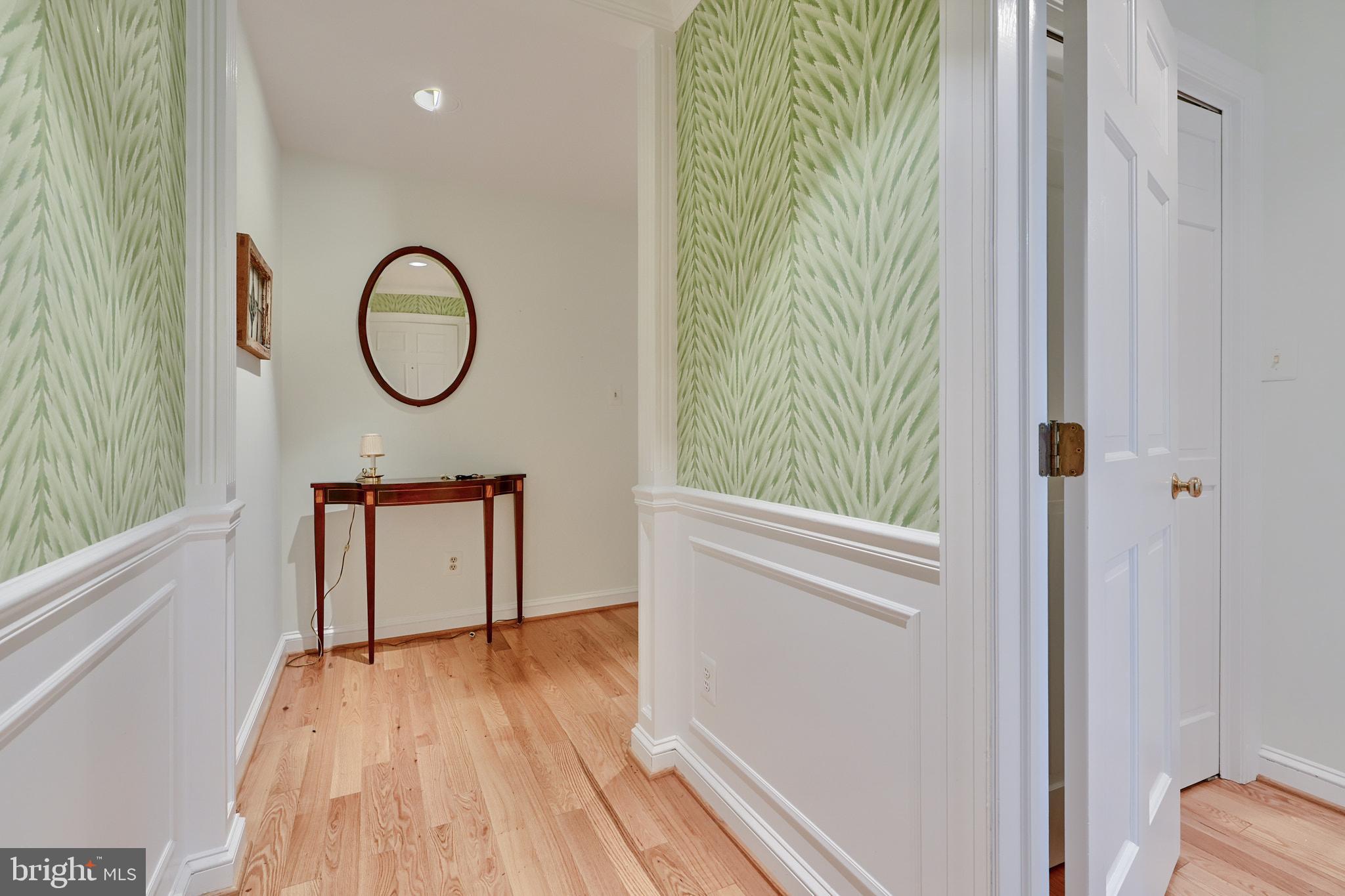 11 Devon Hill Road, Unit B4 Baltimore, MD 21210 - Photo 4 of 39