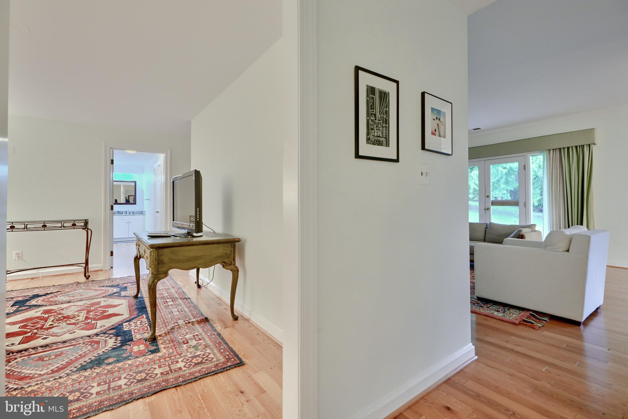11 Devon Hill Road, Unit B4 Baltimore, MD 21210 - Photo 6 of 39