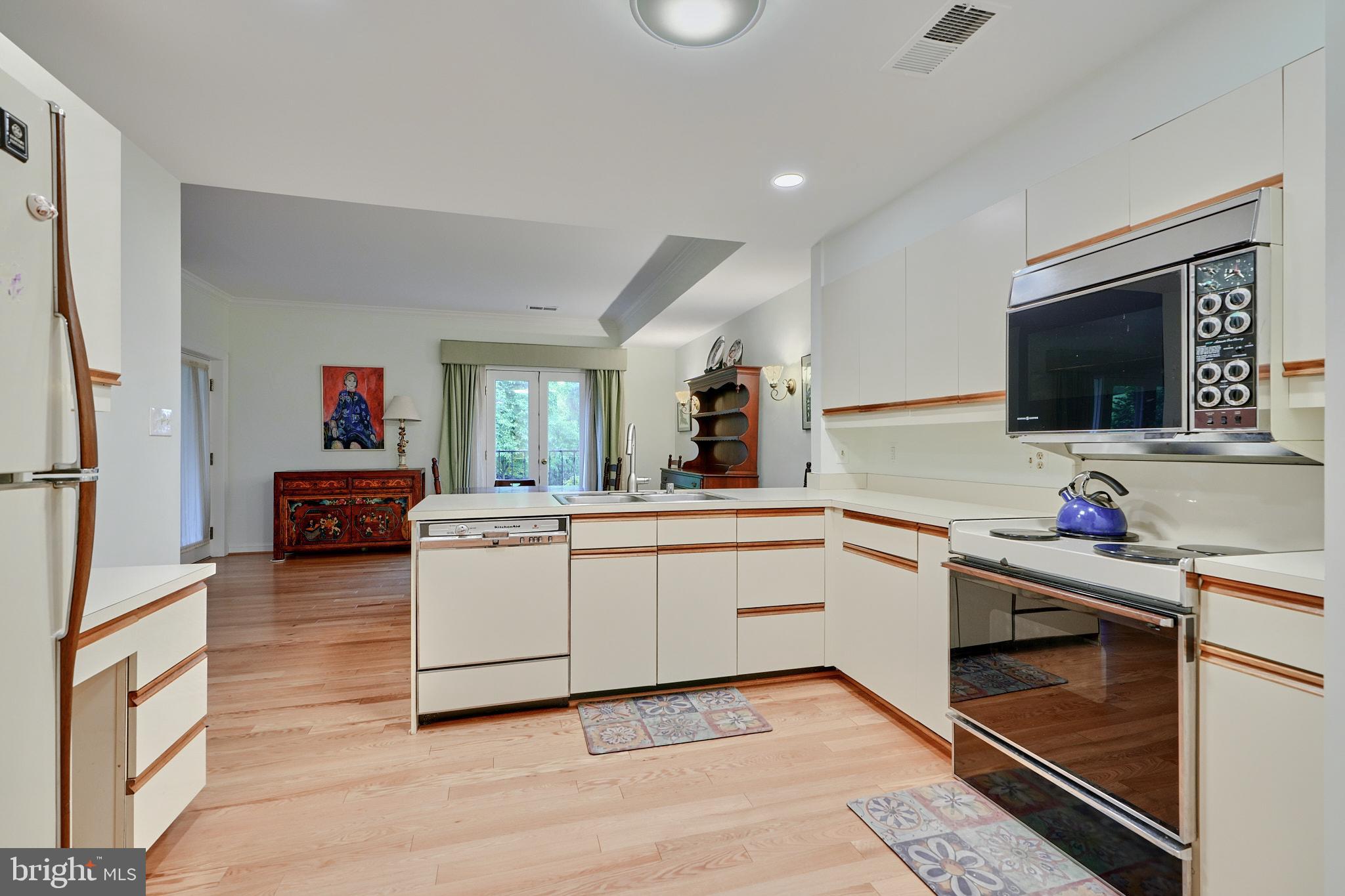 11 Devon Hill Road, Unit B4 Baltimore, MD 21210 - Photo 10 of 39