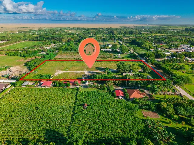 a view of outdoor space and city view